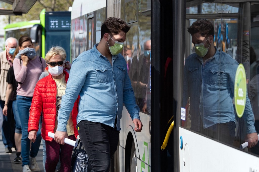 Leszállítják a buszról, vonatról, akin nincs maszk