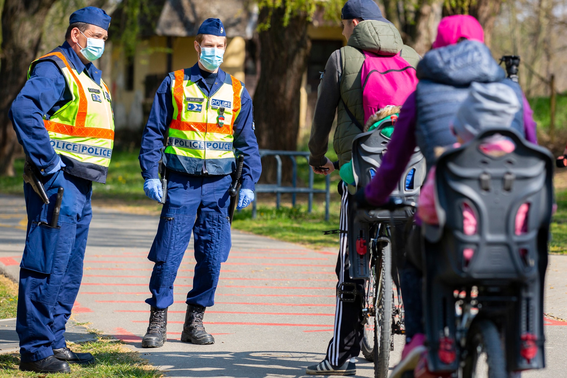 Fokozott rendőrségi ellenőrzést rendeltek el a nyárra Budapestre és több megyére