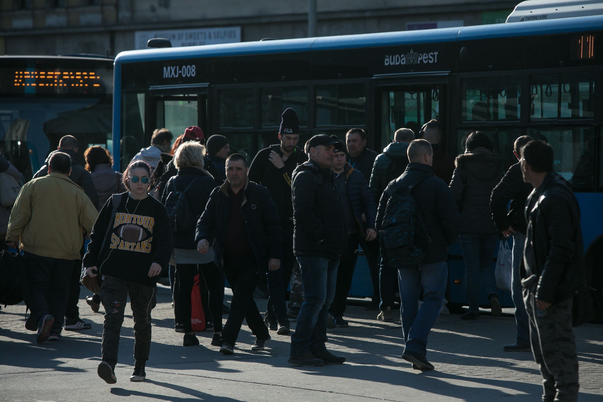 Karácsony: Kötelező lesz a maszkviselés a BKK járatain