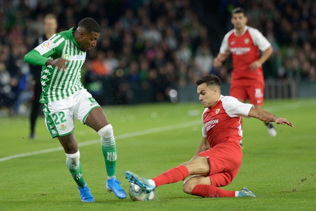 Sevillai derbivel indítanák újra a spanyol fociszezont