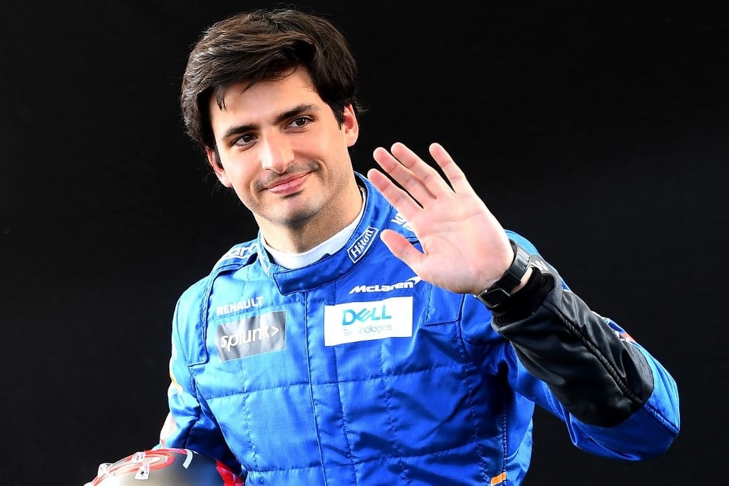 Sainz a Ferrarinál, Ricciardo a McLarennél folytatja