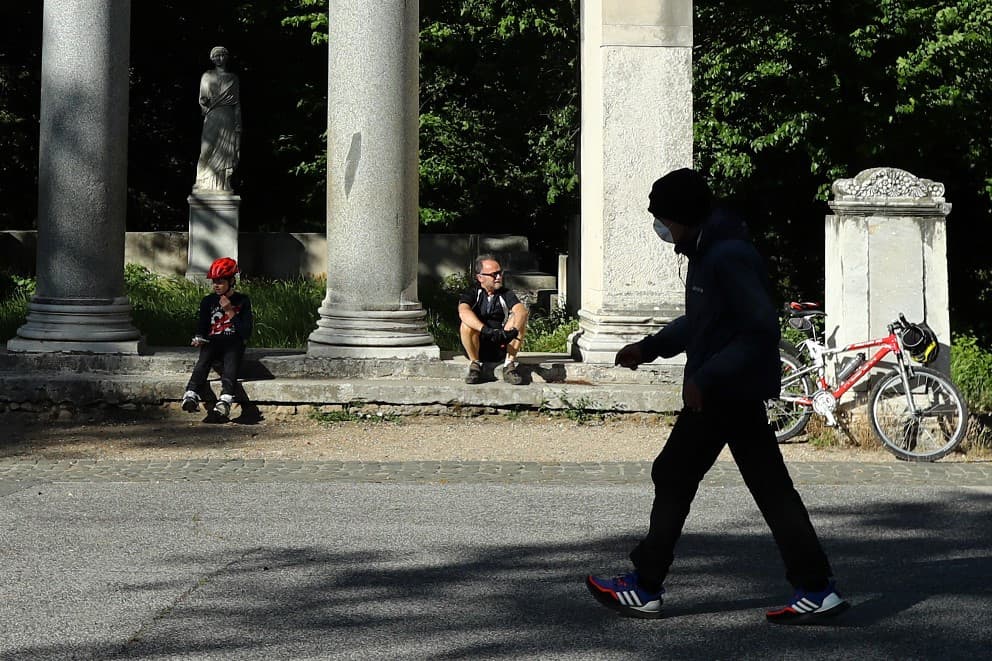 Olaszországban újra megteltek az utcák