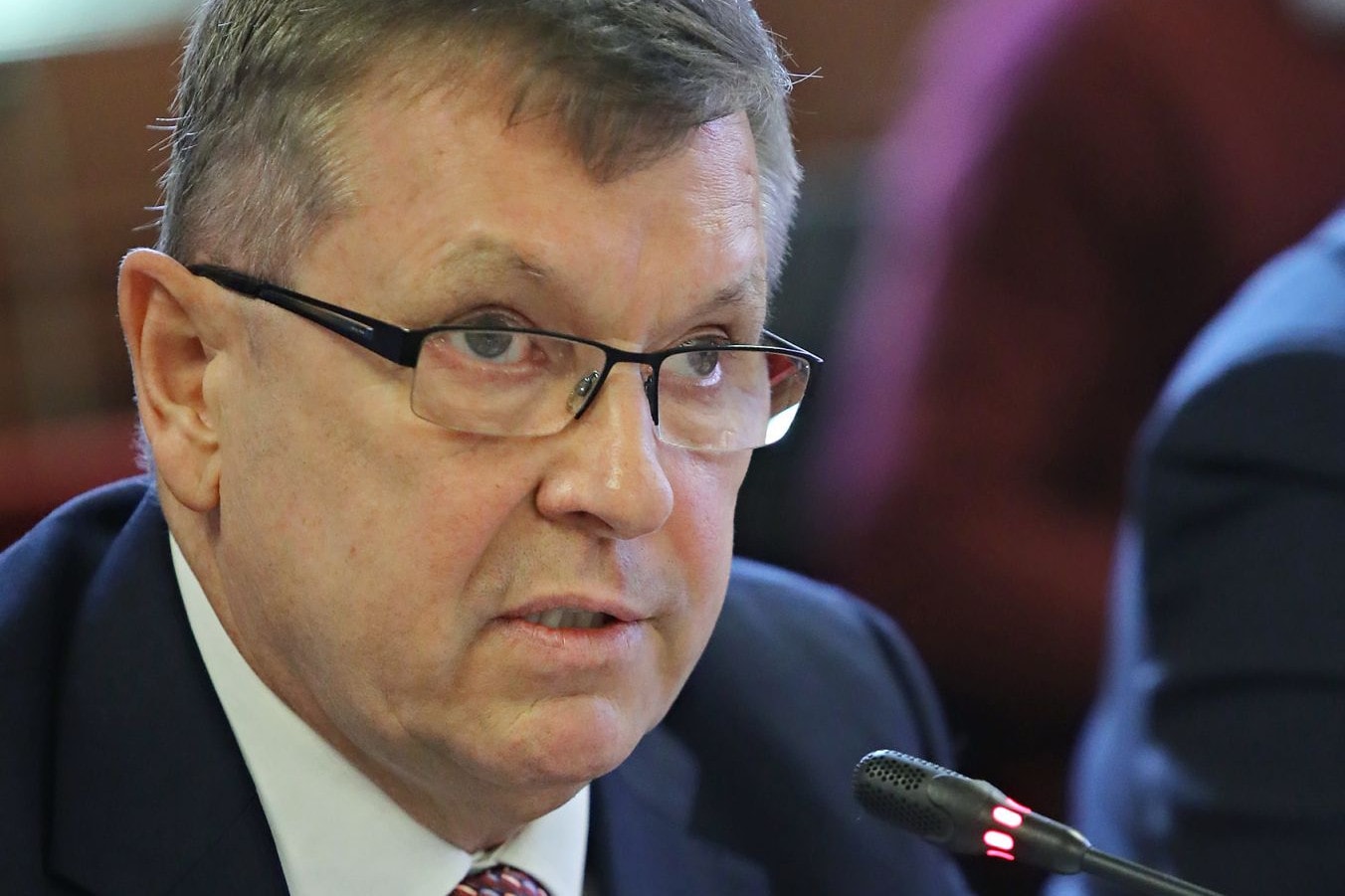 Matolcsy: A lezárás orosz rulettet játszik a munkásokkal