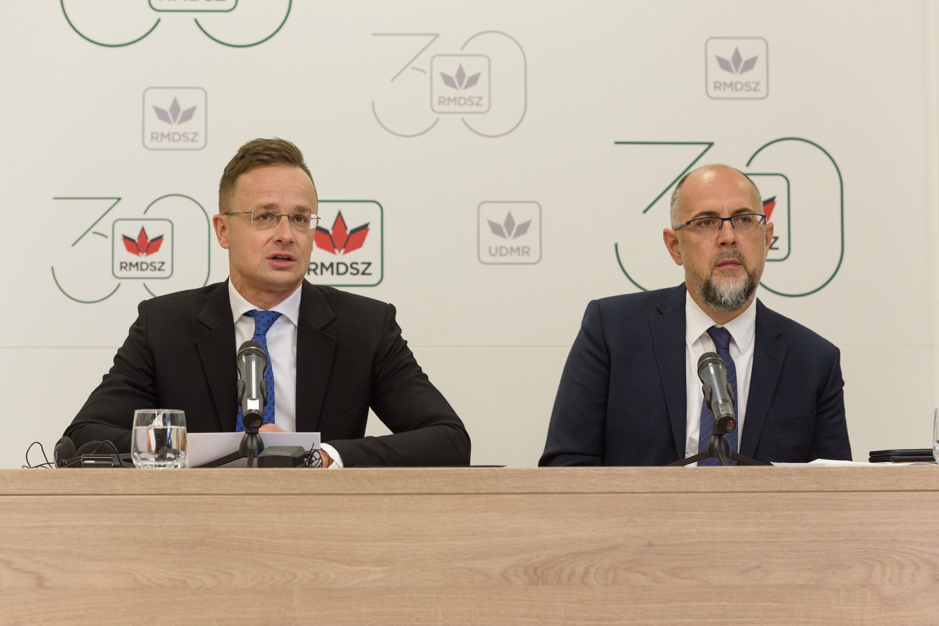 „Szeretnénk, ha Magyarország nem lenne választási kampánytéma Romániában”