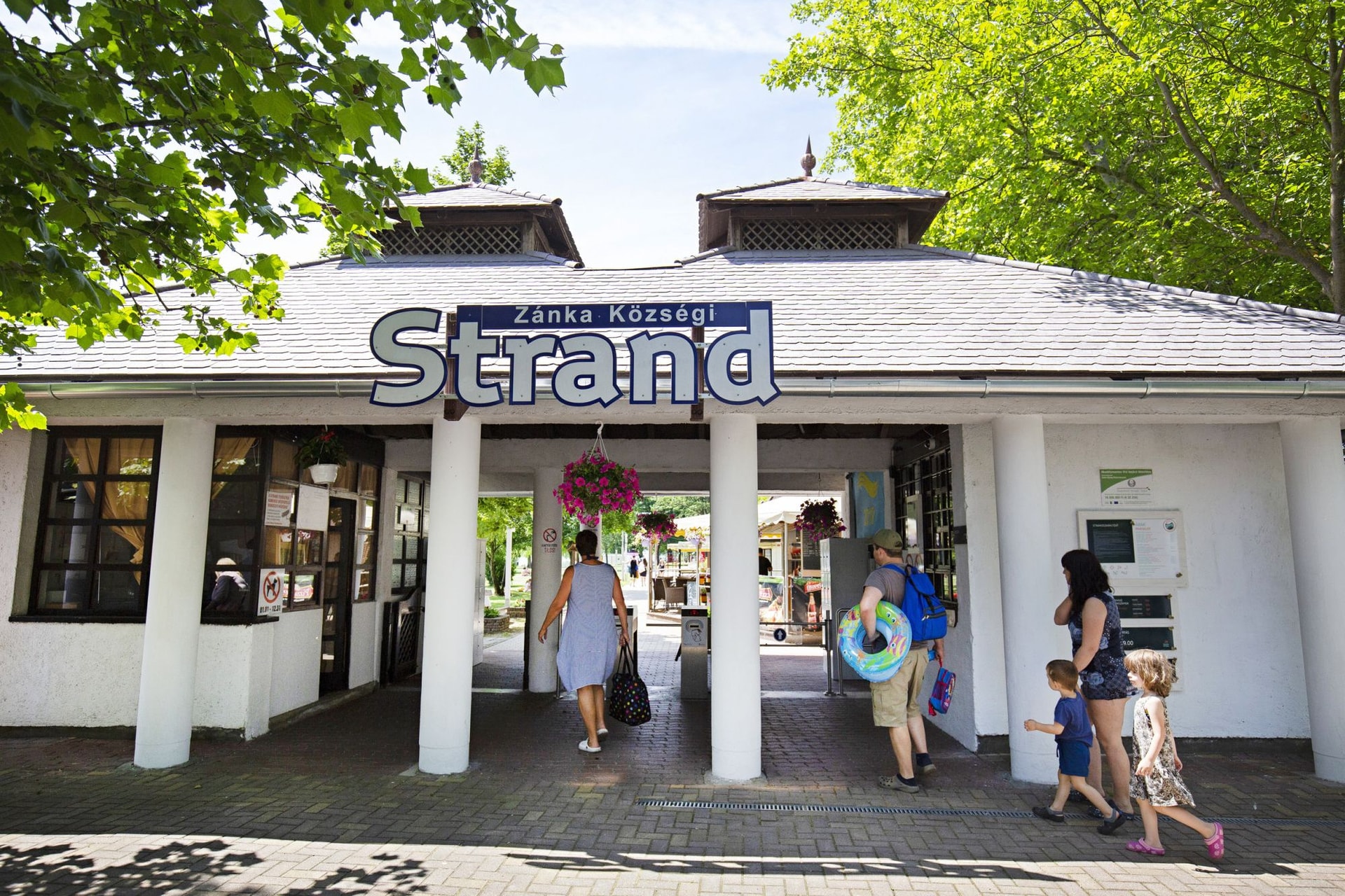 Többszörös támogatás a belföldi turizmusnak