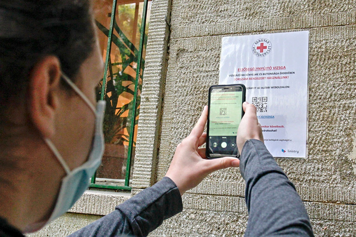 Digitálisan állhatnak sorba a vizsgázók