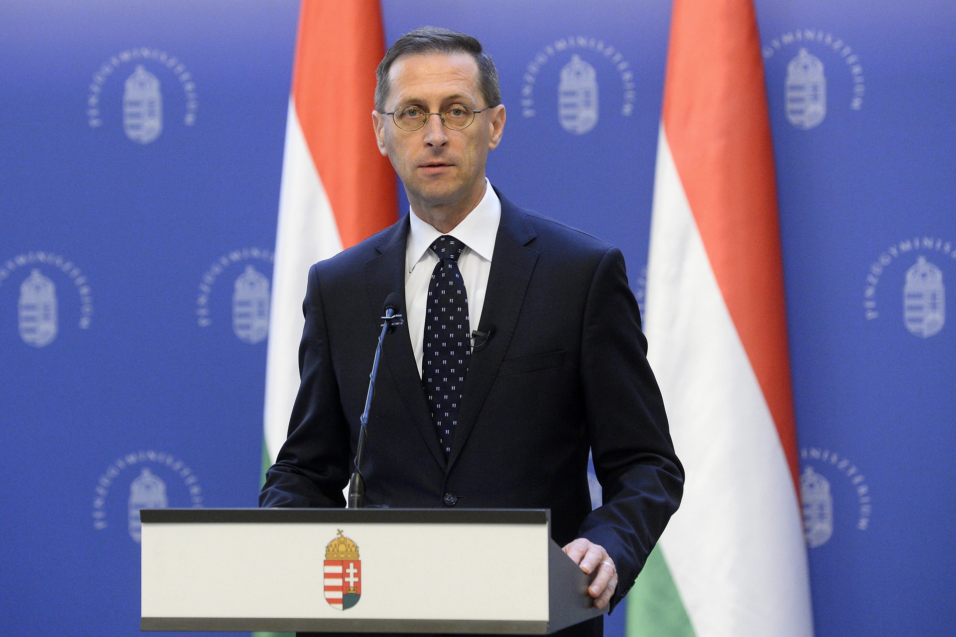 Varga Mihály: Százmilliárd forint fejlesztési forrásra pályázhatnak a kkv-k