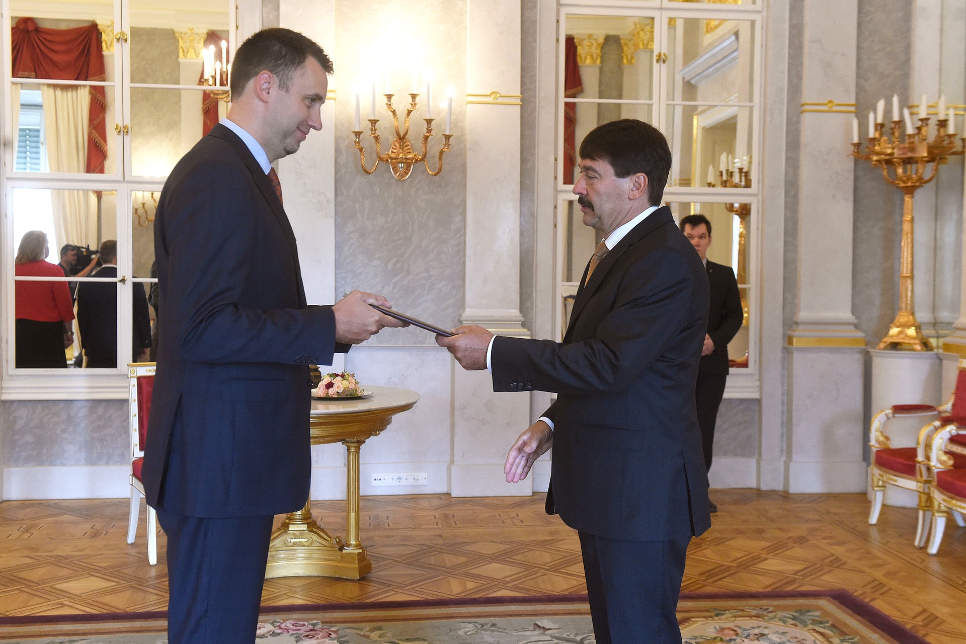 A köztársasági elnök kinevezte az MNB alelnökévé Virág Barnabást