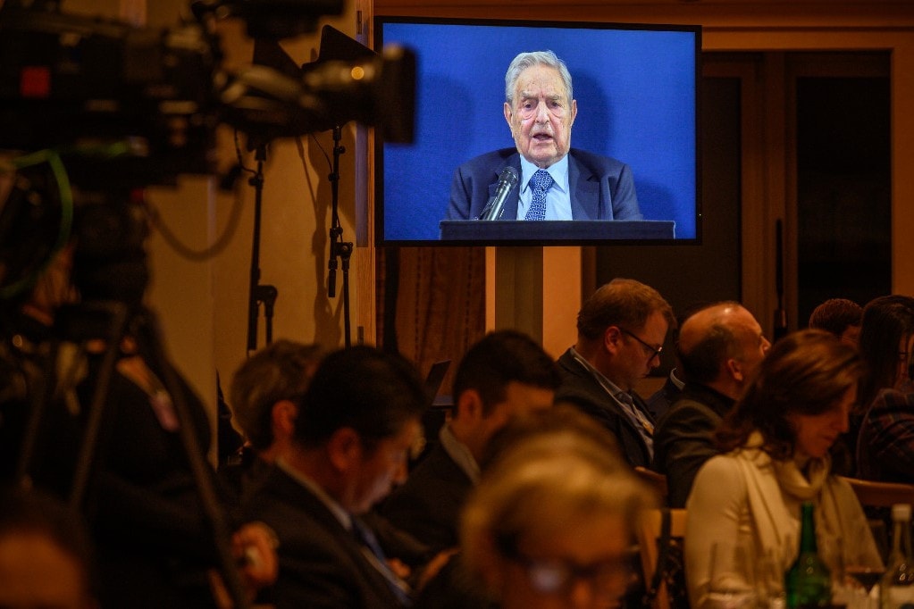 A Soros-hálózat a baloldali sajtó felhasználásával buktatná meg Európa nemzeti kormányait