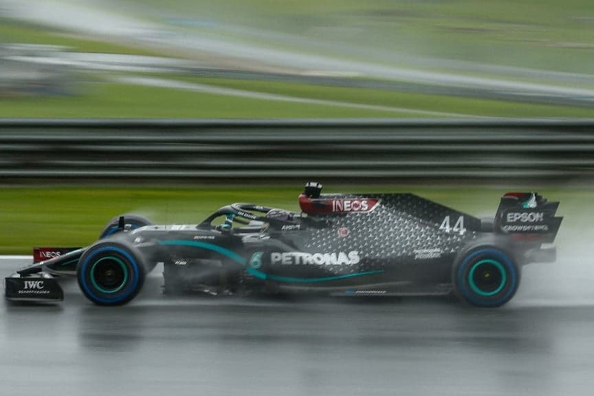 Hamilton rajtolhat az élről a Stájer Nagydíjon