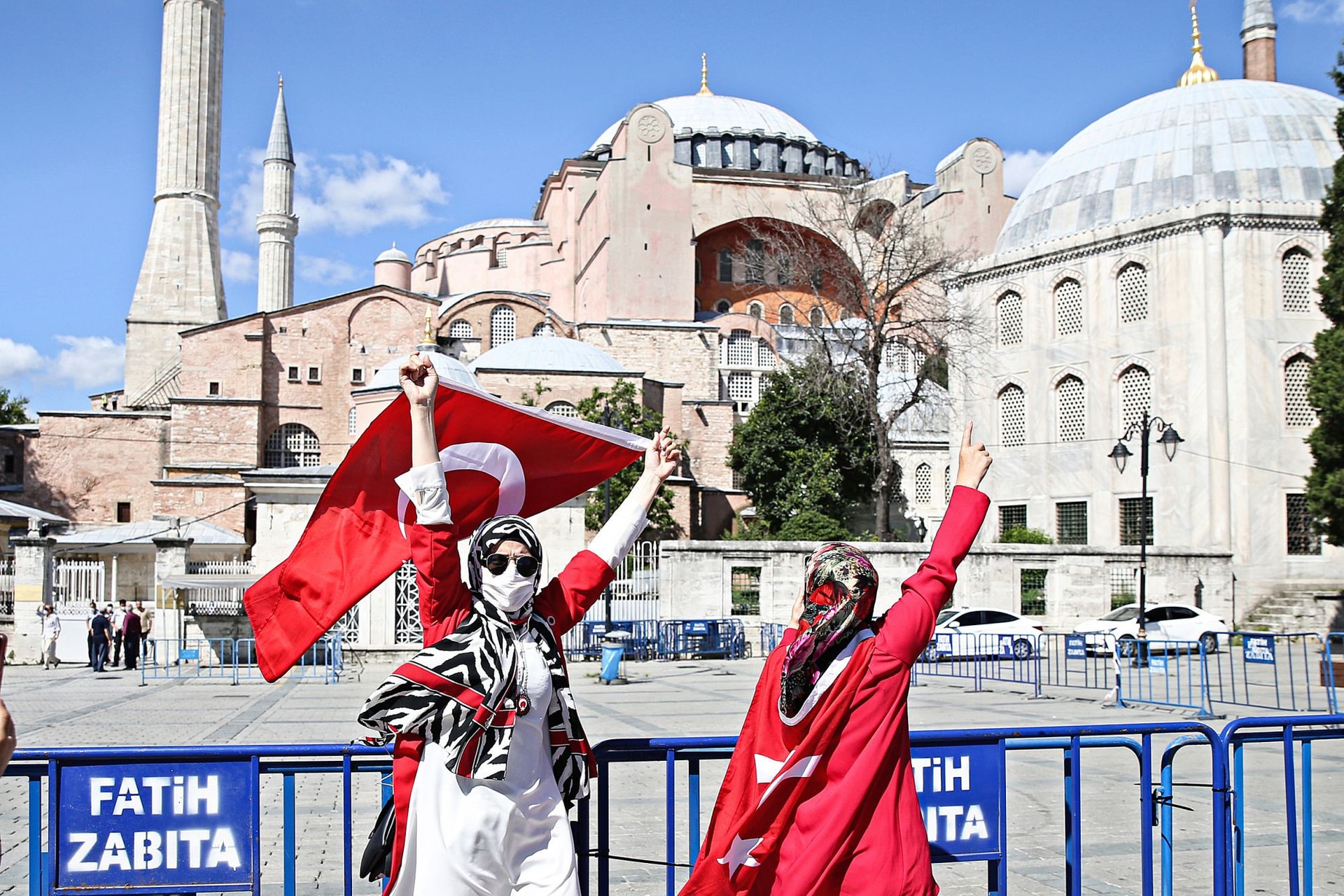 Eldőlt: Erdoğan minden külföldi tiltakozás ellenére elrendelte az isztambuli Hagia Sophia visszaalakítását mecsetté