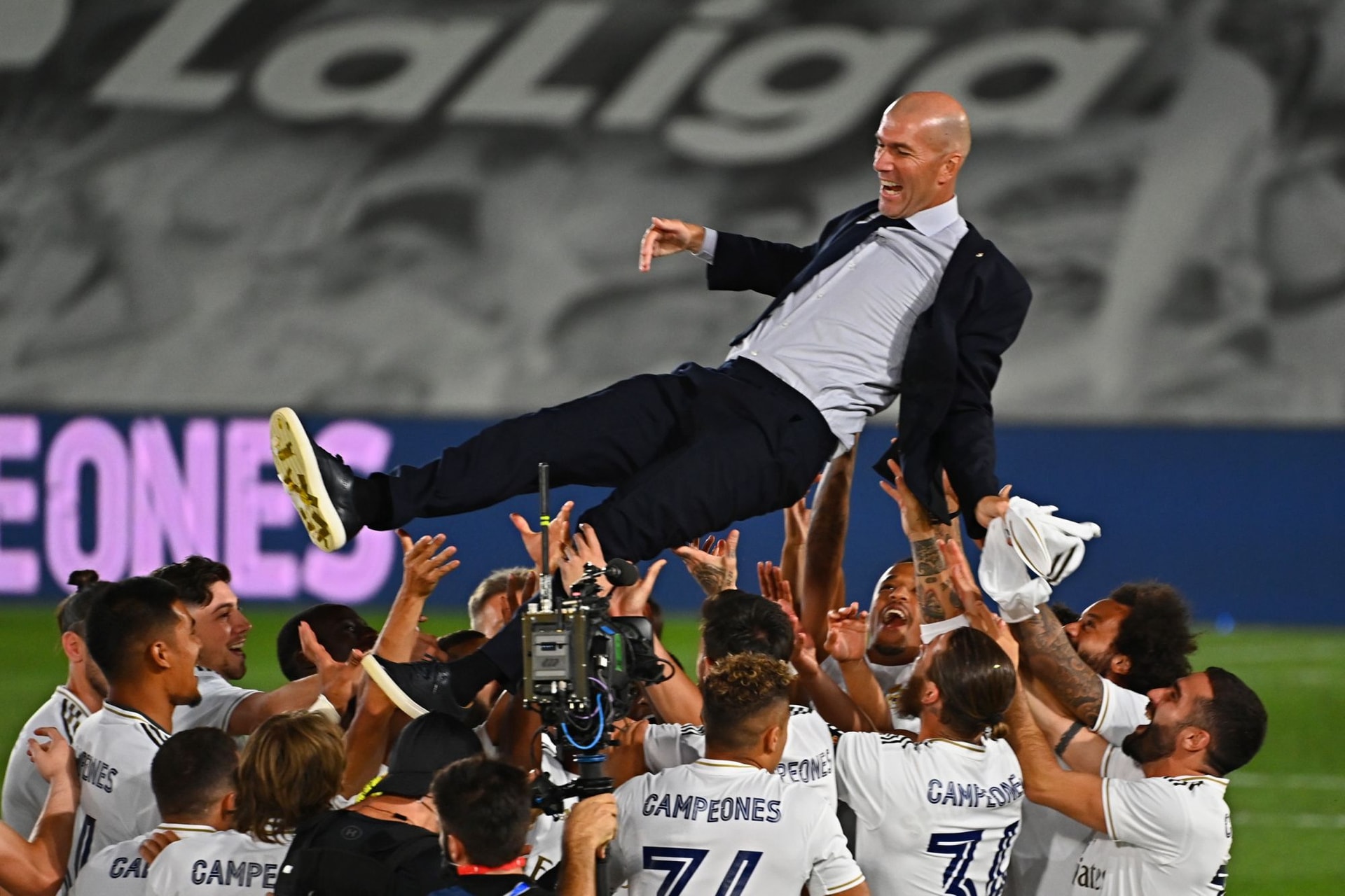 Zinédine Zidane repült