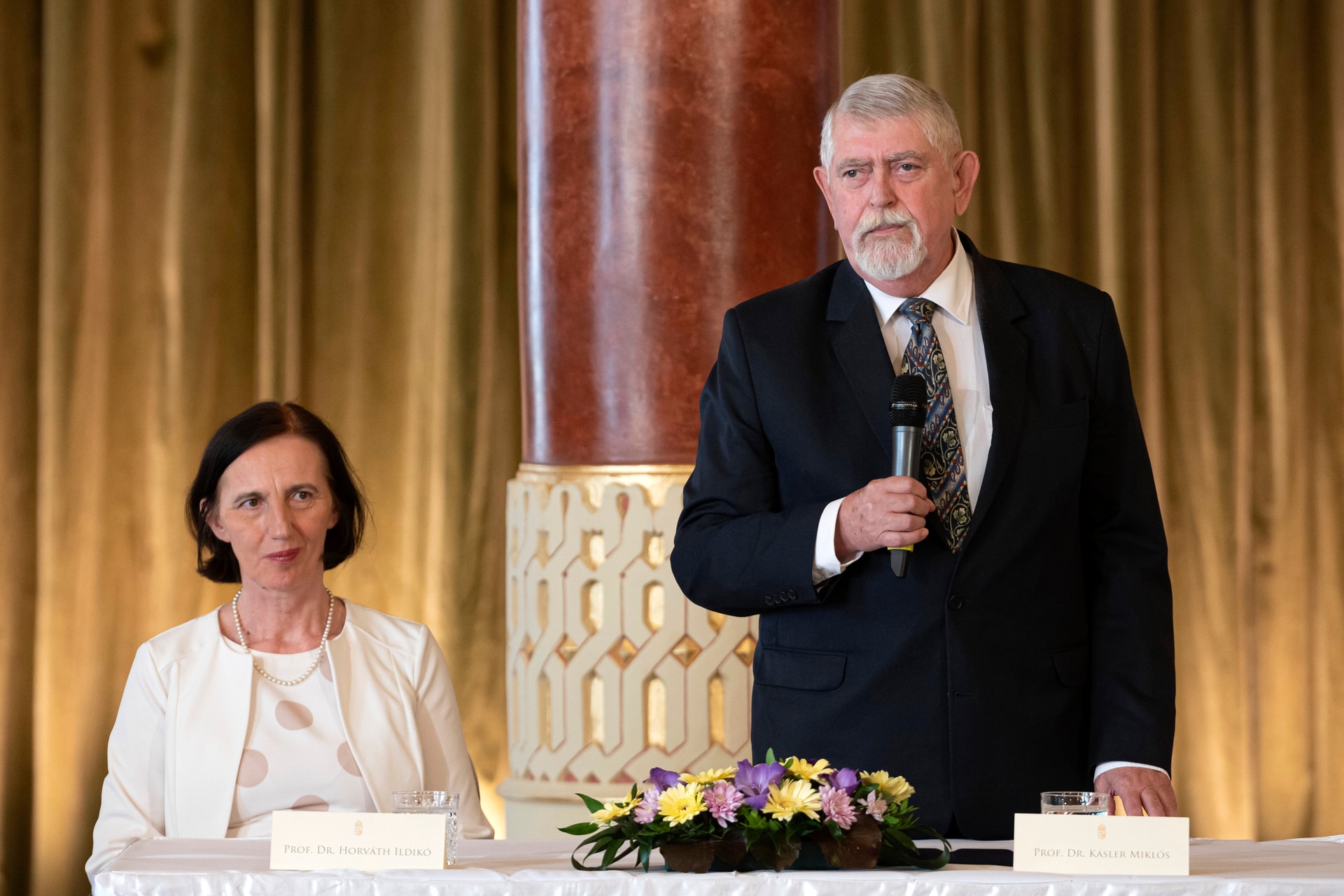 „Aki Semmelweis és Batthyány-Strattmann szellemiségét követi, értéket hoz létre”