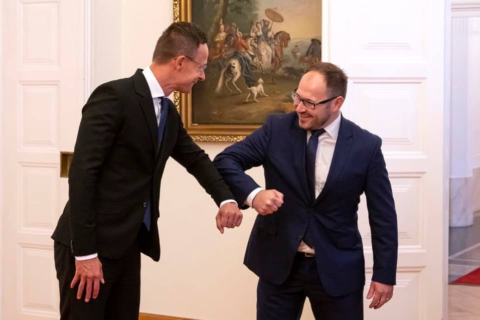 Közép-Európa versenyképességének javításához erősíteni kell az országok közötti összeköttetéseket