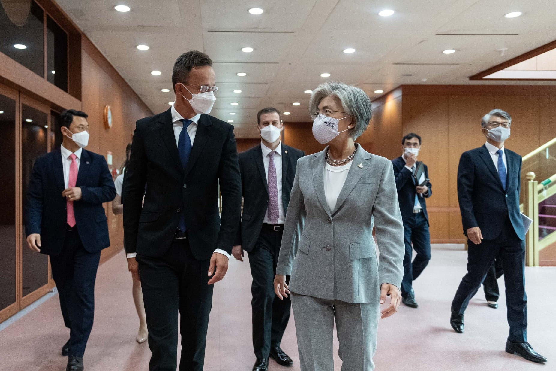 Szijjártó: Mindig jó kapcsolatban voltunk Dél-Koreával
