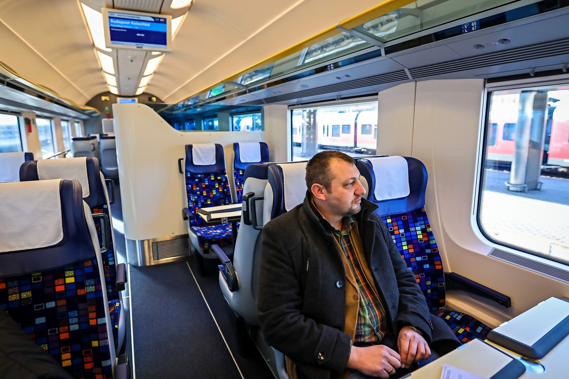 InterCity-kocsikkal újít a MÁV
