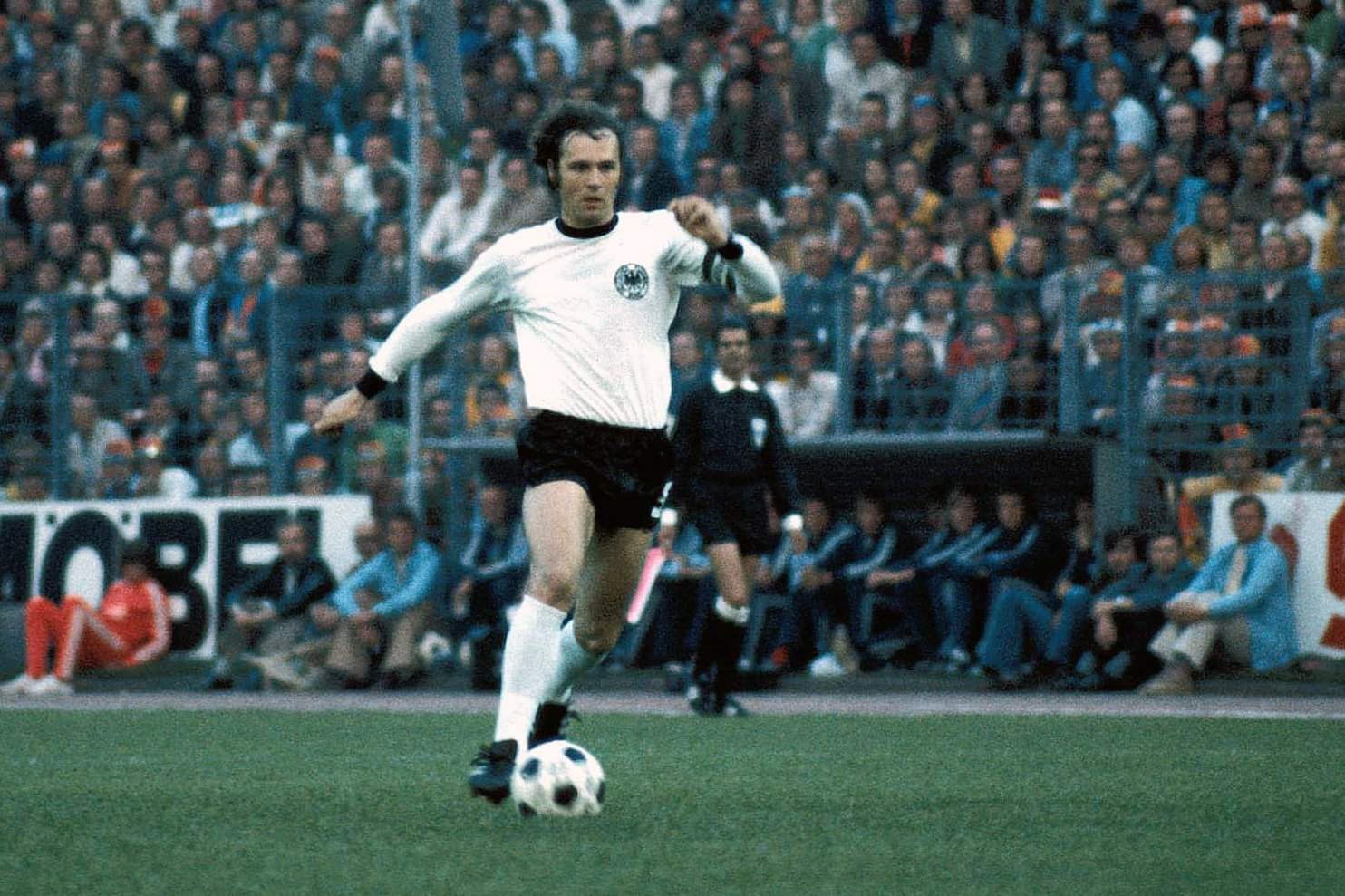 Visszavonultatta Beckenbauer mezszámát a Bayern München