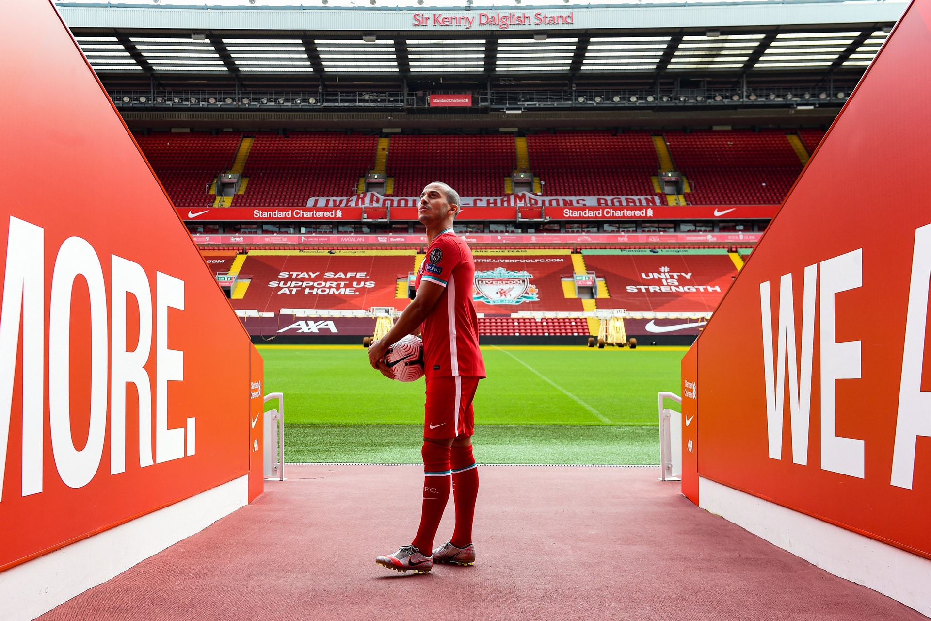 Thiago Alcantara a Liverpoolban folytatja