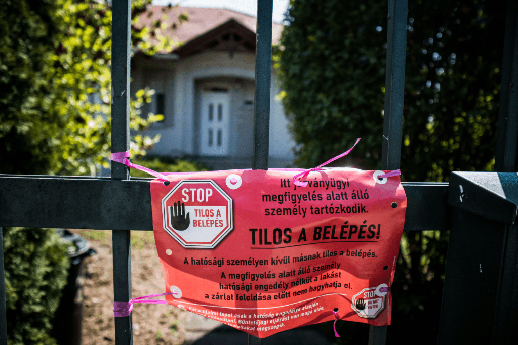 Több mint egymillió esetben ellenőrizték már a házi karantén betartását