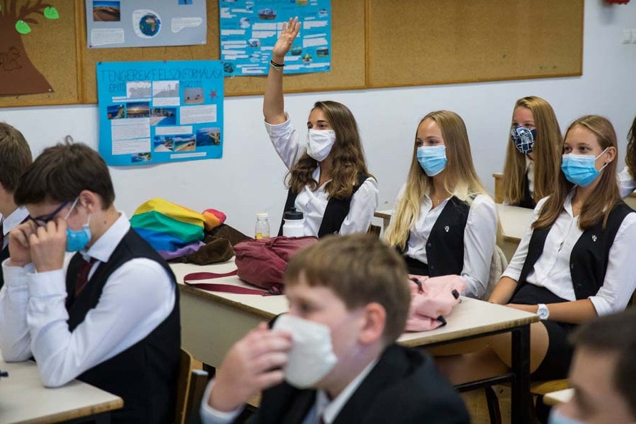 A magyarok nagy többsége egyetért az iskolák újranyitásával