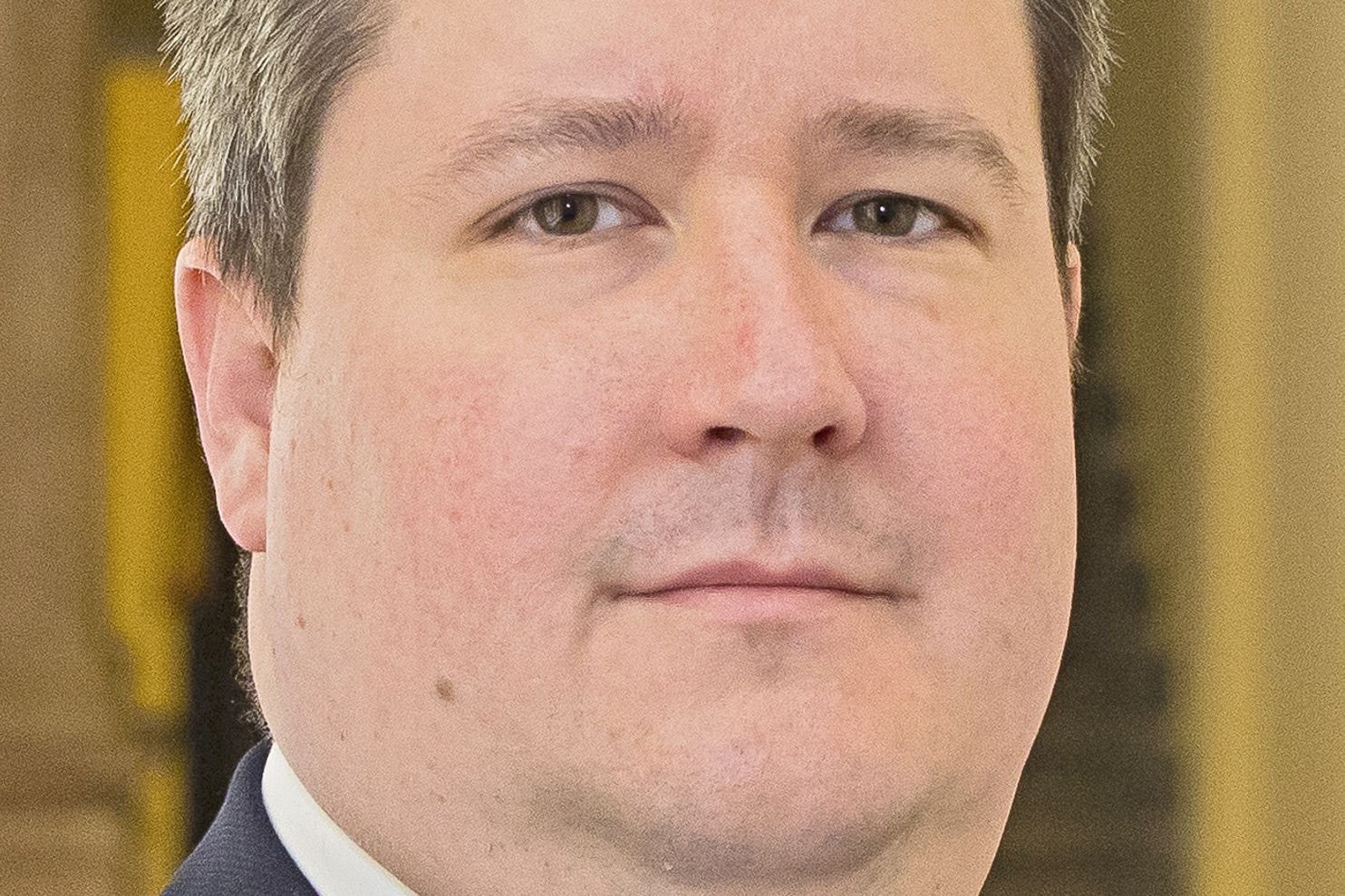 Önfényező kampányok, bugyuta politikai performanszok Józsefvárosban
