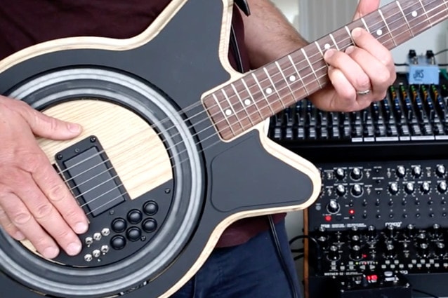 Új fejlesztés forradalmasíthatja az elektromos gitárt