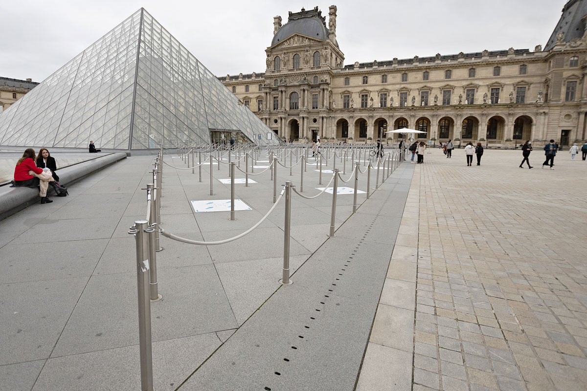 Szerdától ismét látogatható a Louvre