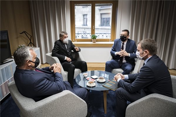 Megkezdődött az Európai Tanács rendkívüli ülése
