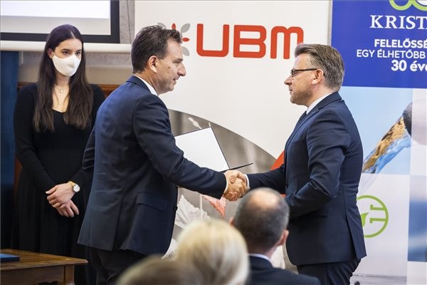 A nyugat-balkáni profit a magyar gazdaságot erősíti