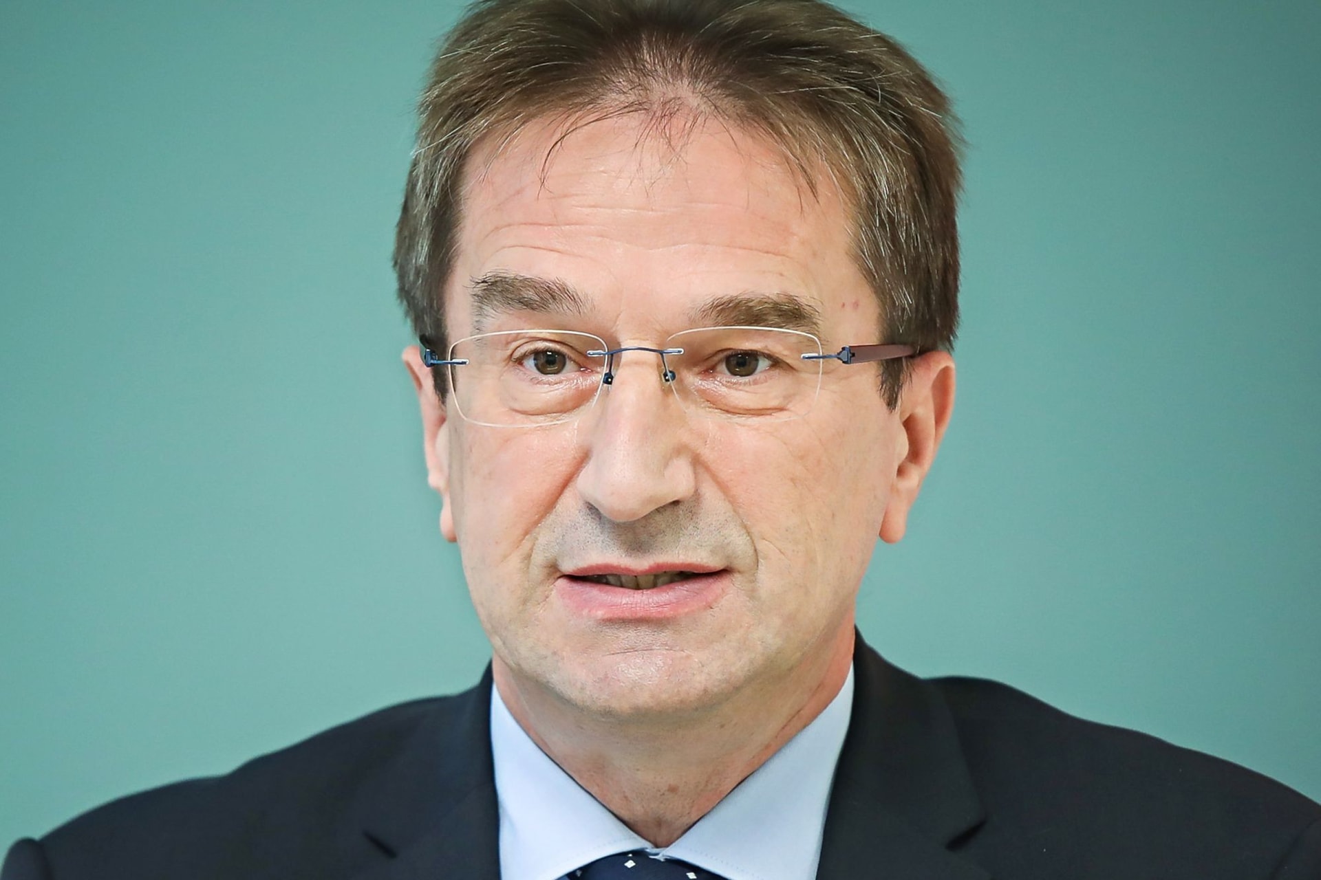 Völner: A kamupártok leépítését célozza a tárca törvénytervezete