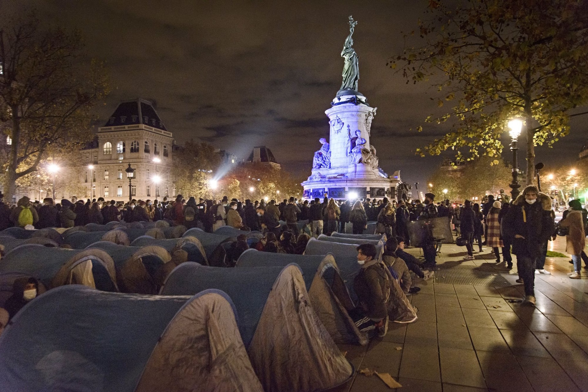 Brüsszel újra a migránsok pártját fogja
