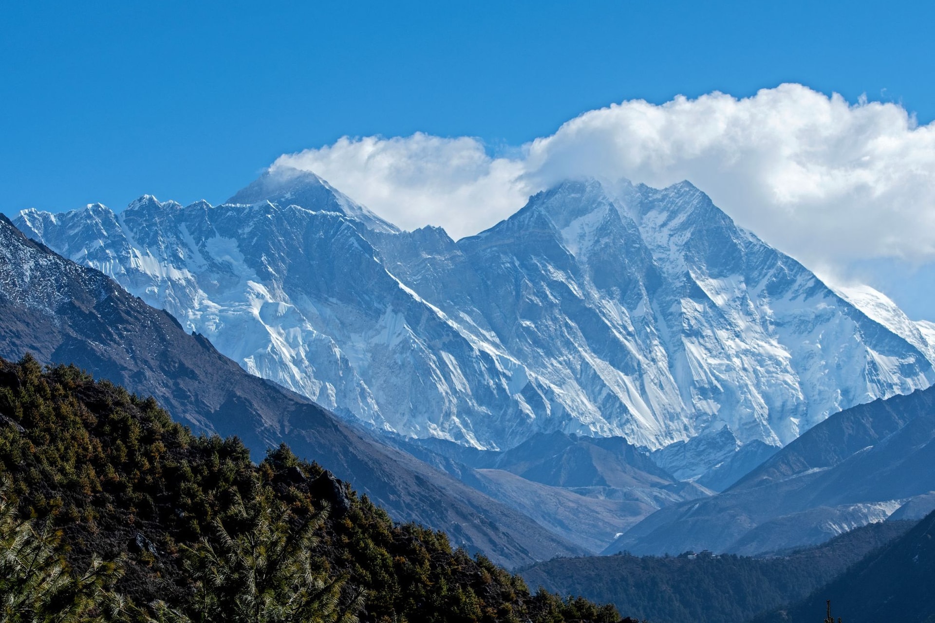 Nyolcvanhat centivel magasabb a Mount Everest, mint azt eddig gondolták