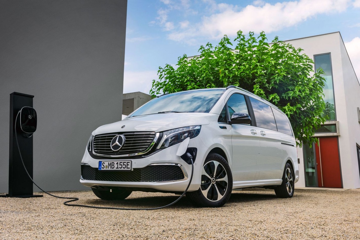 Tisztán elektromos autók gyártásába kezd a Mercedes Kecskeméten