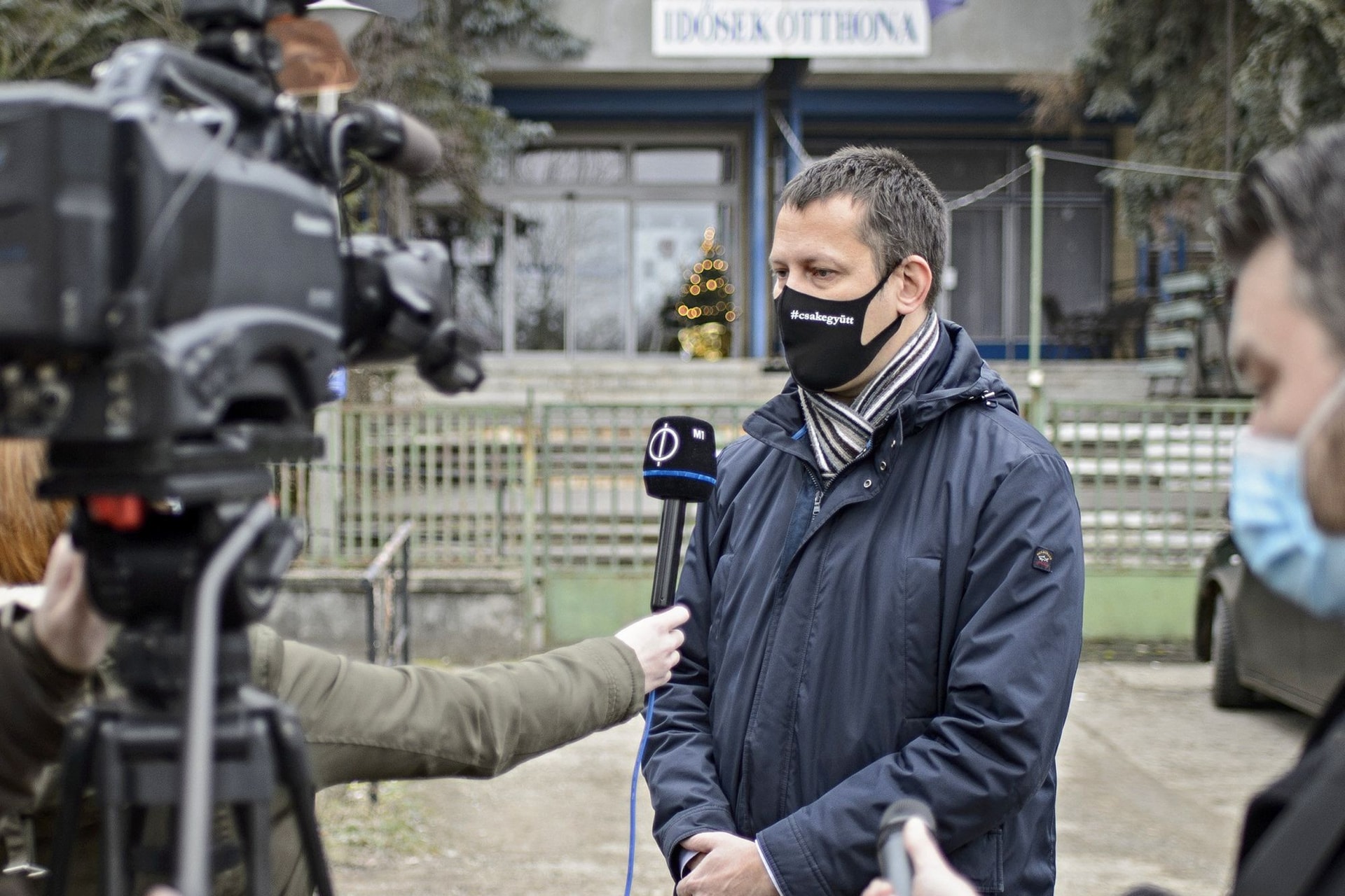 Fülöp Attila: Azt kérem mindenkitől, hogy felelősen döntsön az oltásról, az idősotthonokban különösen nagy a kockázat