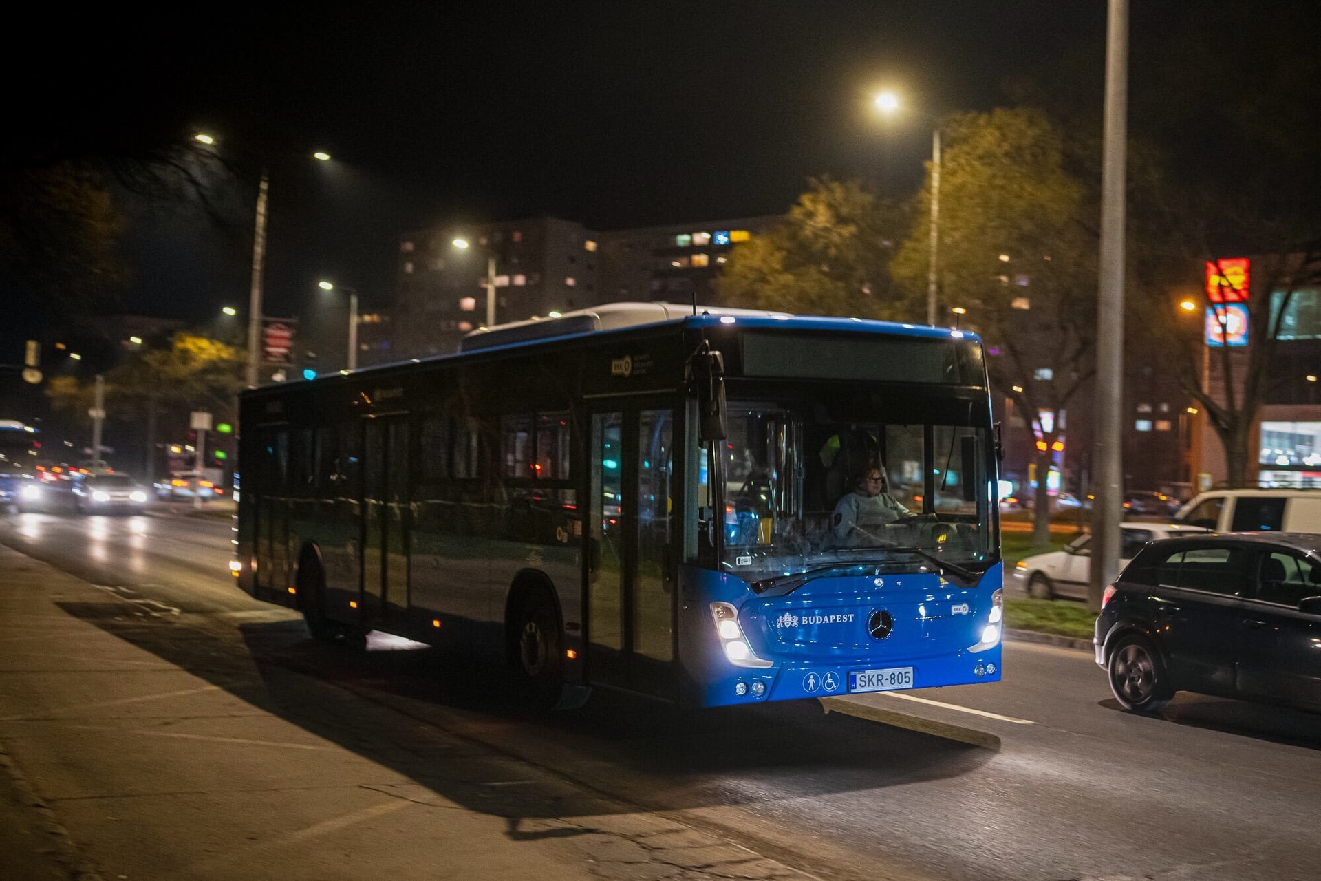 Újabb 17 busz érkezett Budapestre