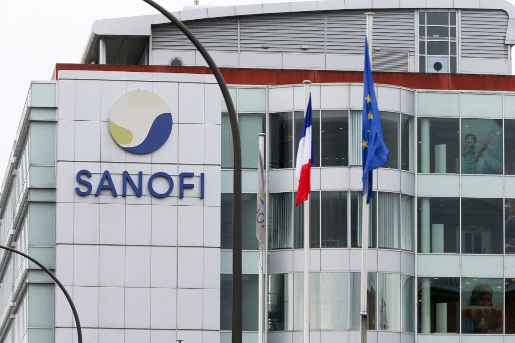 A Sanofi a Johnson and Johnsonnak is besegít a gyártásba