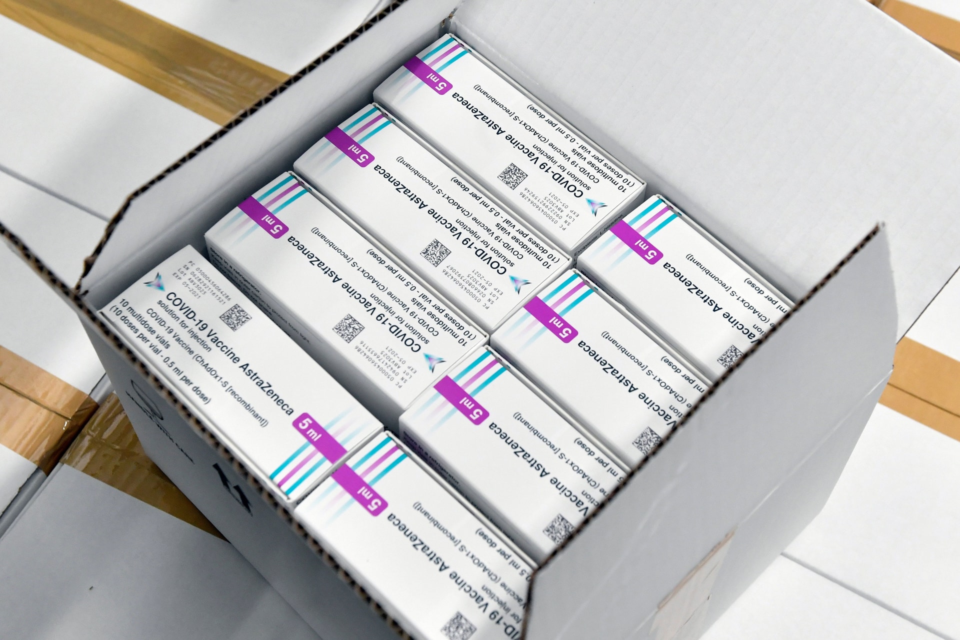 Magyarország 530 ezer adag AstraZeneca-oltóanyagot ad Bangladesnek