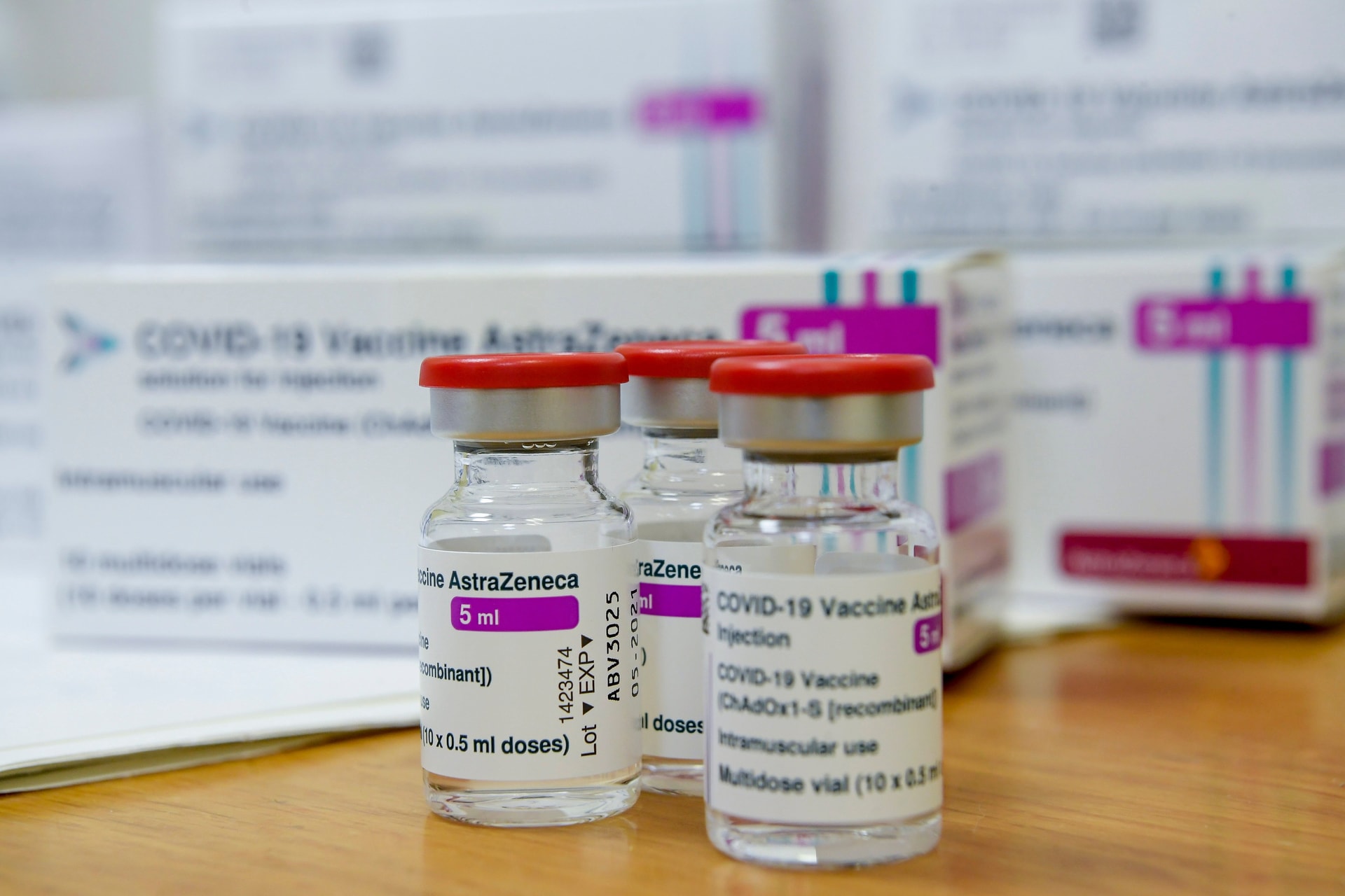 Újabb adag AstraZeneca vakcina érkezett Magyarországra
