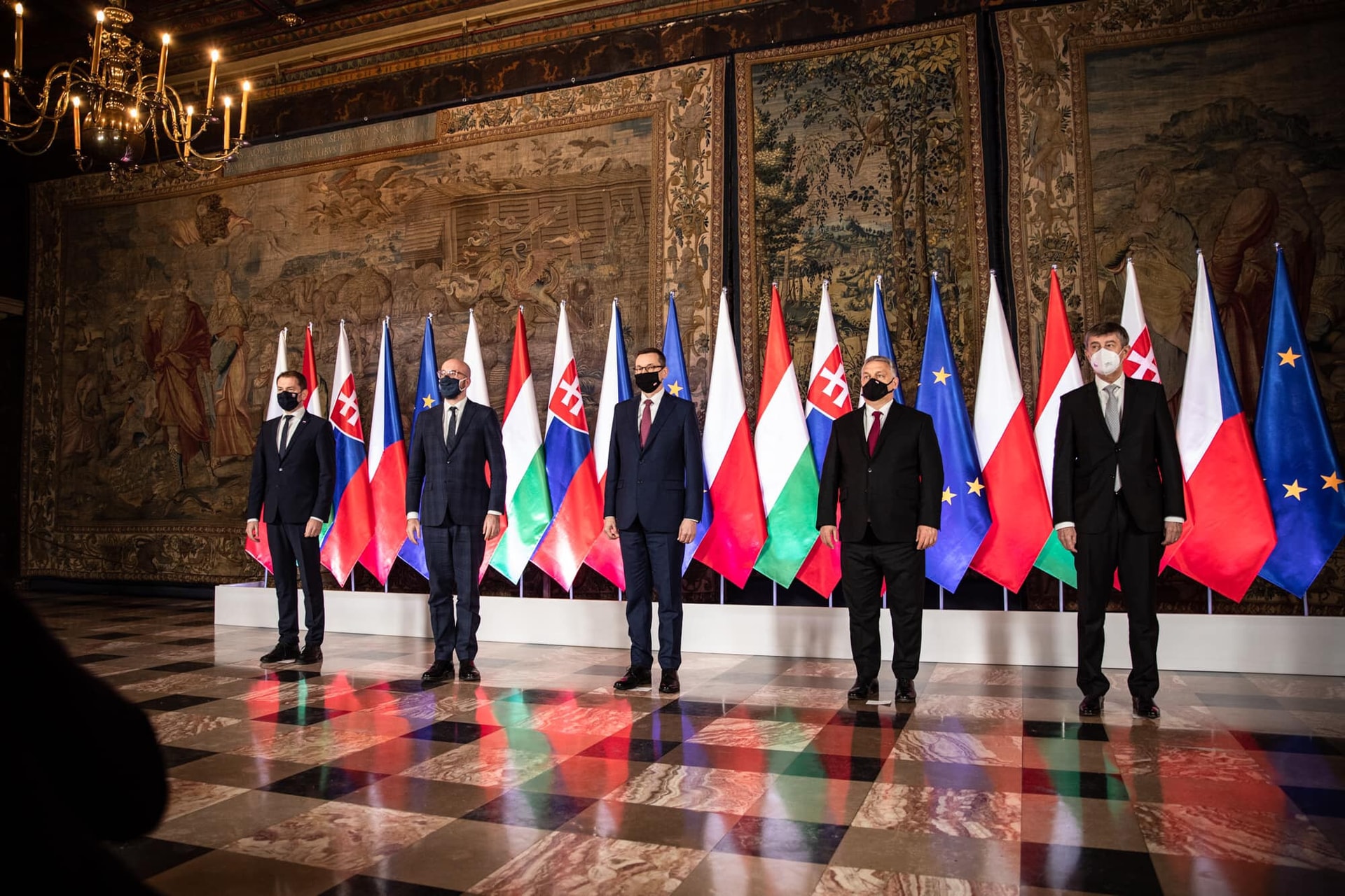 A V4-ek az erős nemzetállami keretek és a családok támogatása mellett állnak