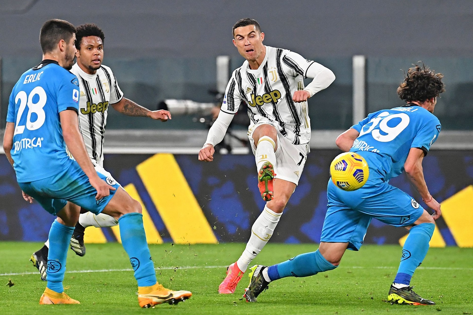 Újabb mérföldkő Ronaldo mögött