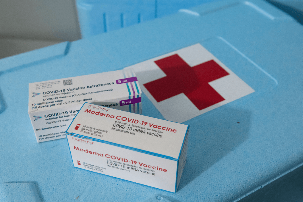 Lelepleződött Brüsszel hazugsága a vakcinaszerződésekről
