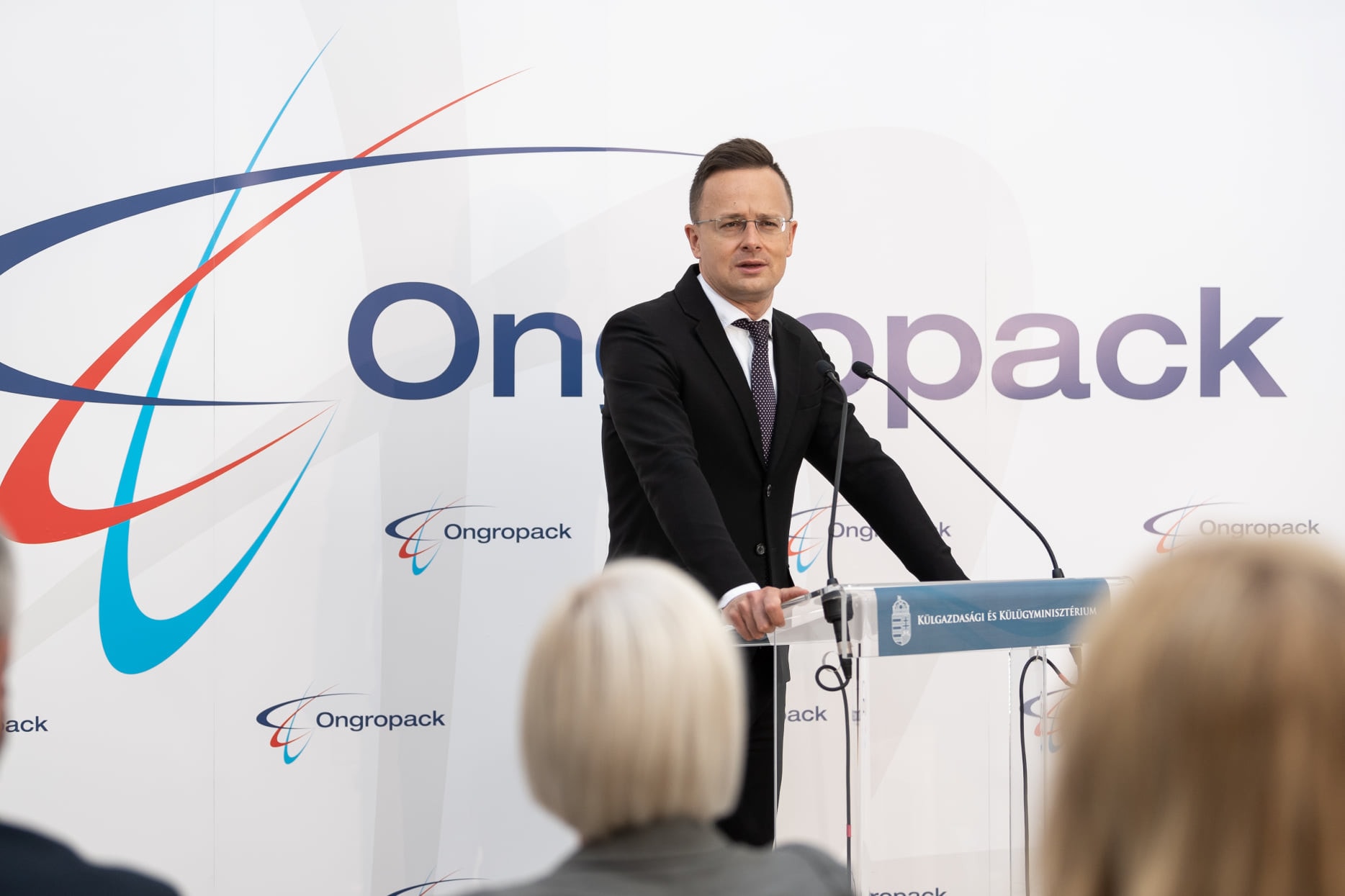 Szijjártó Péter: A családi vállalkozásokat is támogatja a kormány