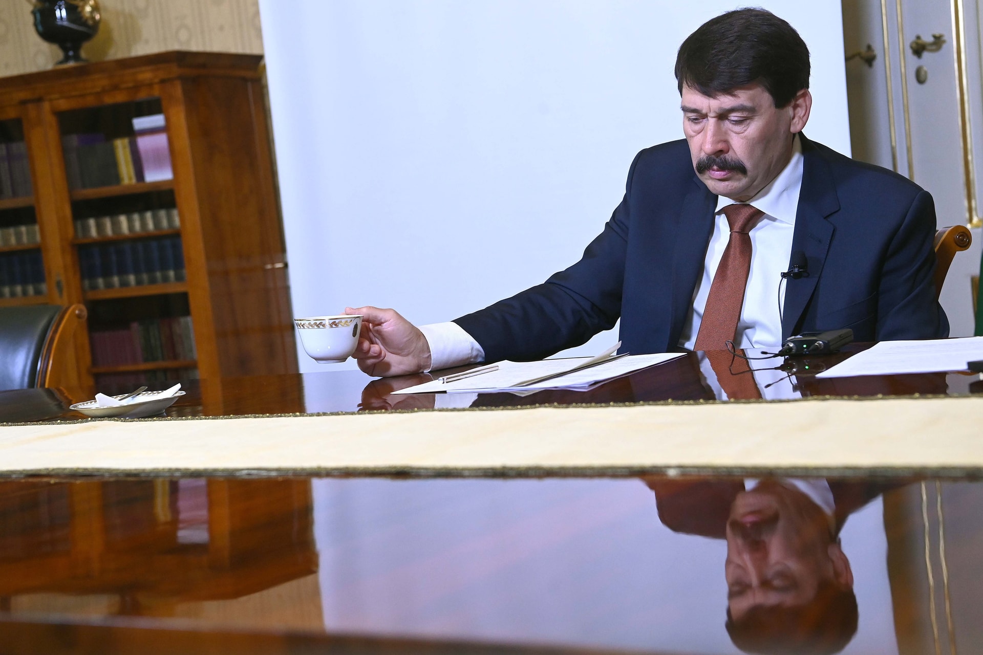 Áder János: Telepítsenek fasorokat az utak, vasutak mentén