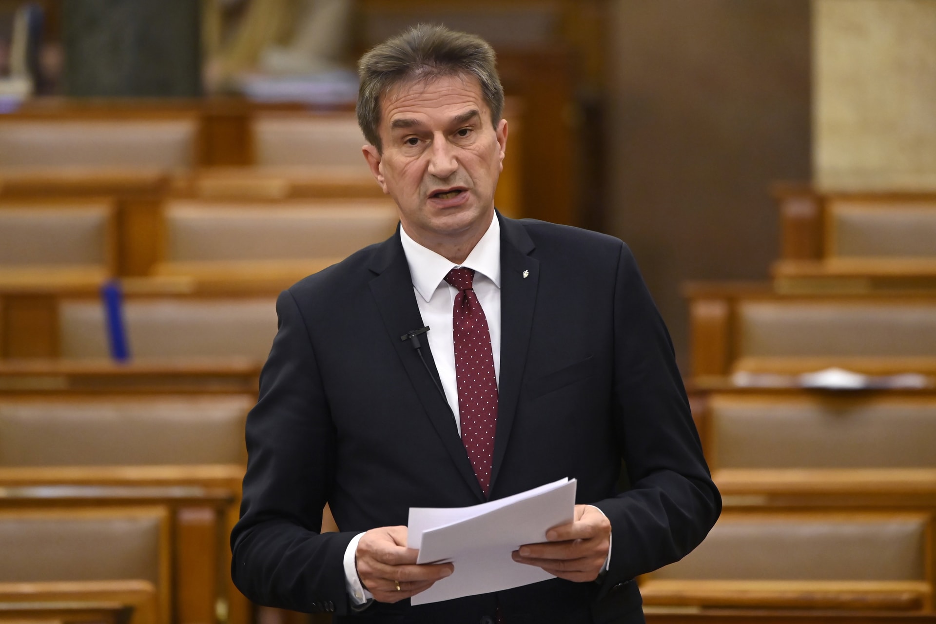 A kormány a veszélyhelyzet idején is fokozottan figyel a nehéz anyagi körülmények között élőkre