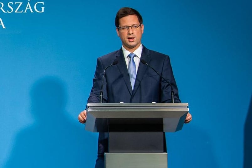 Gulyás: Néhány nap alatt bárkit be tudunk oltani