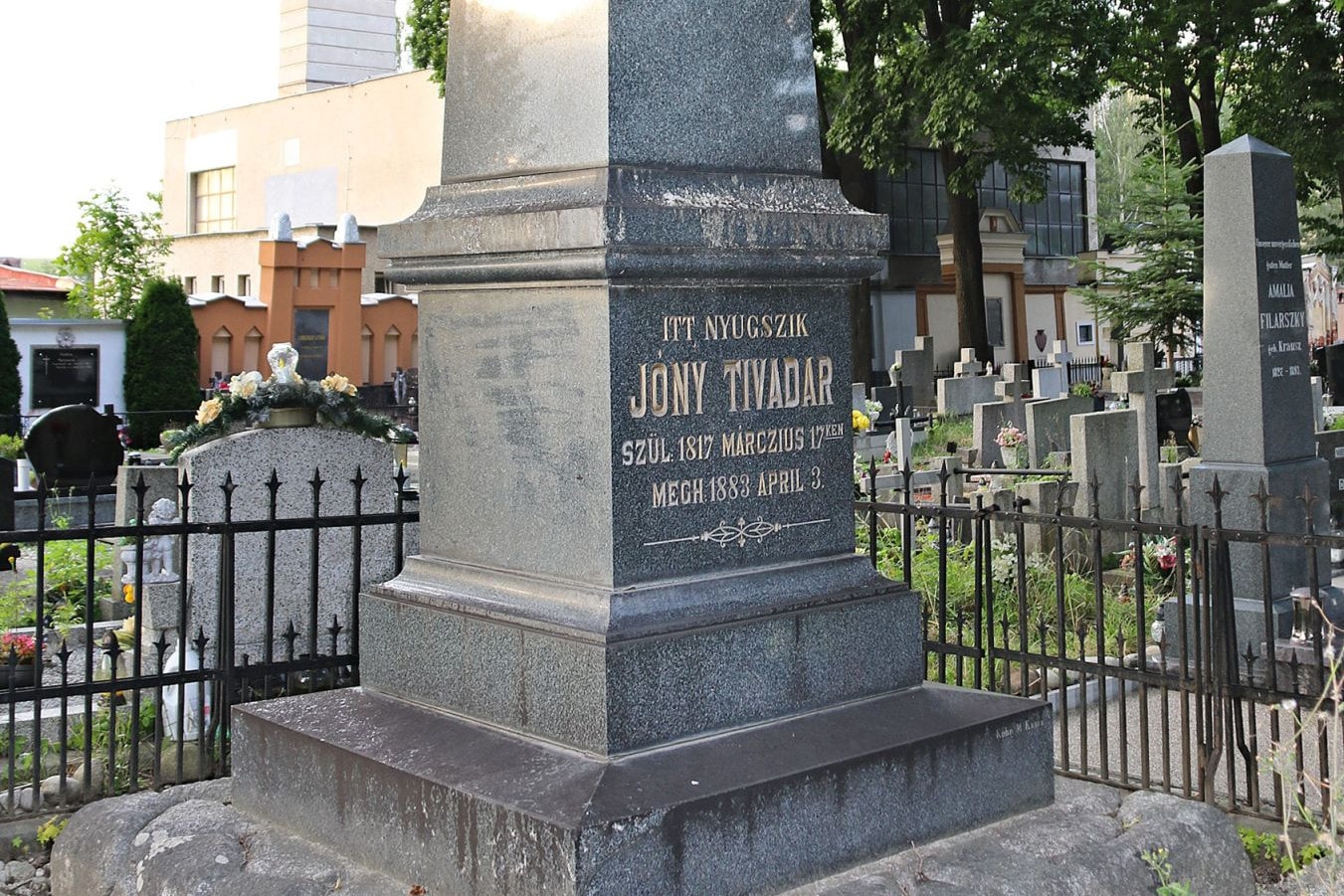 Jóny Tivadar adományával megmentette iskoláját