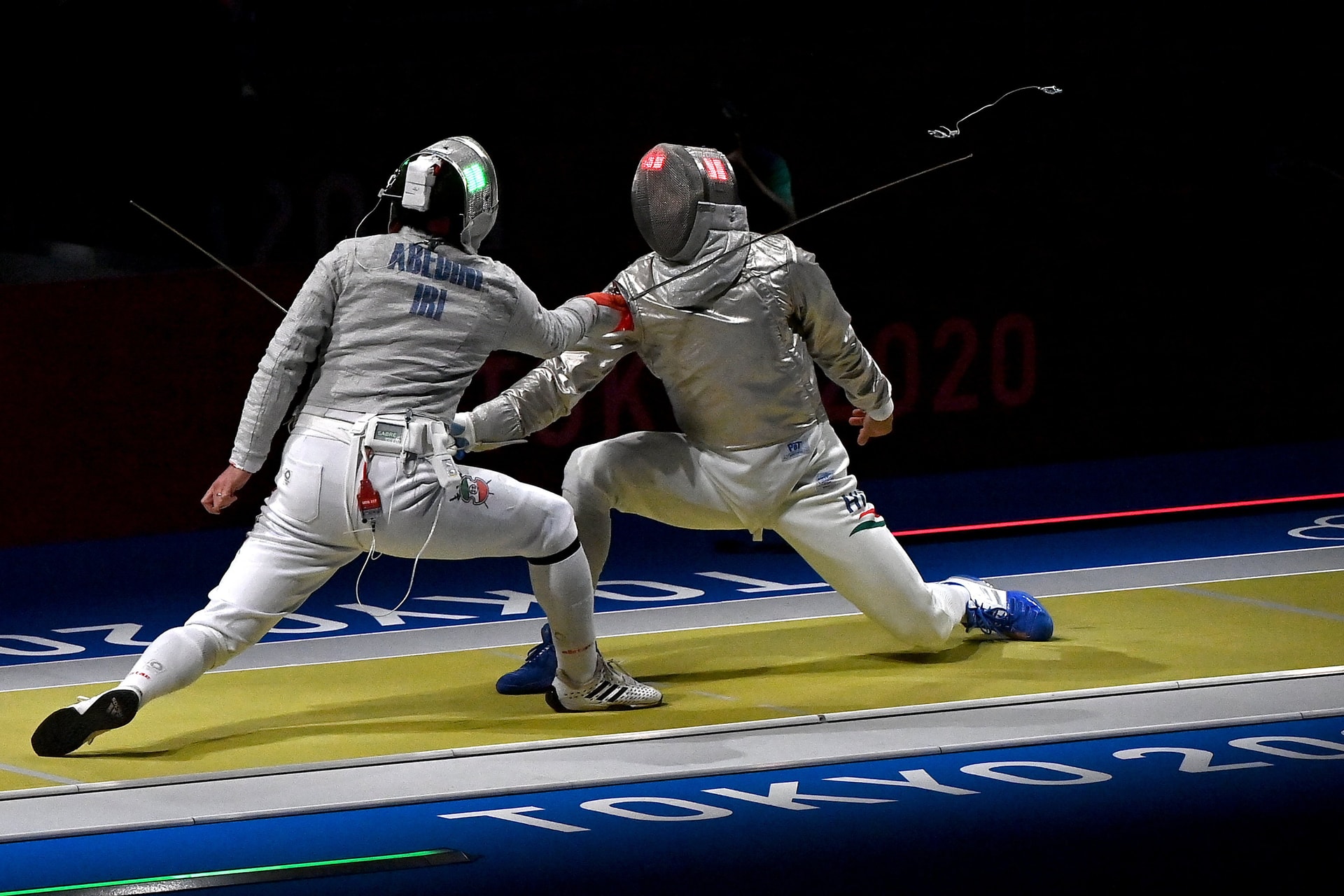Szilágyi Áron magabiztos győzelmekkel kezdte az olimpiát