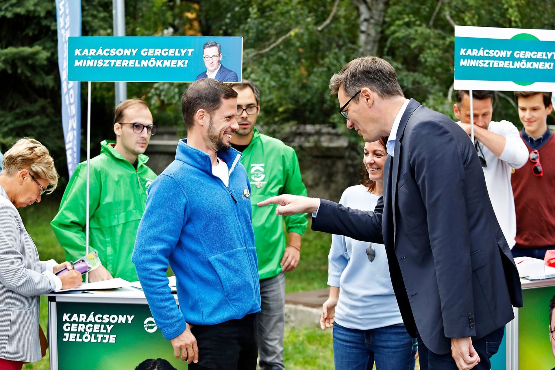 Karácsony munka helyett jópofizik
