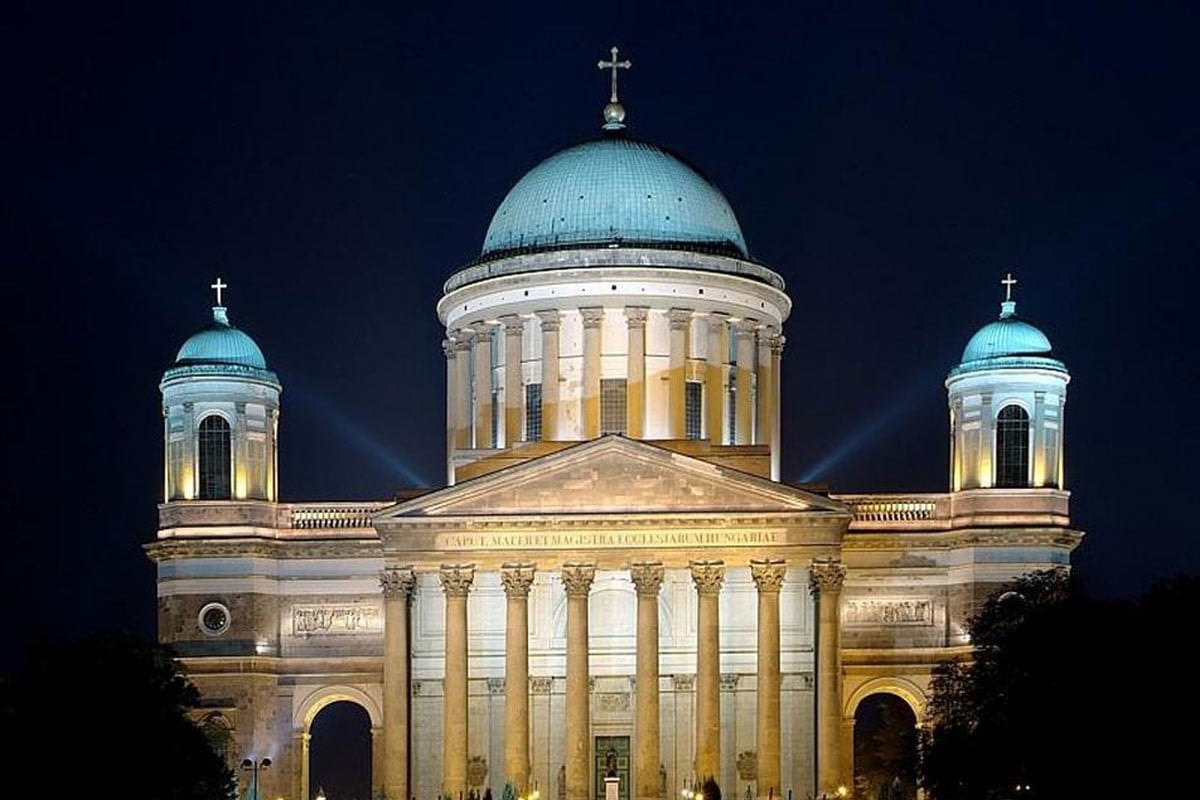 A Fidesz jelöltje kezdeményezi, hogy Esztergom visszakapja megyei jogú város státuszát