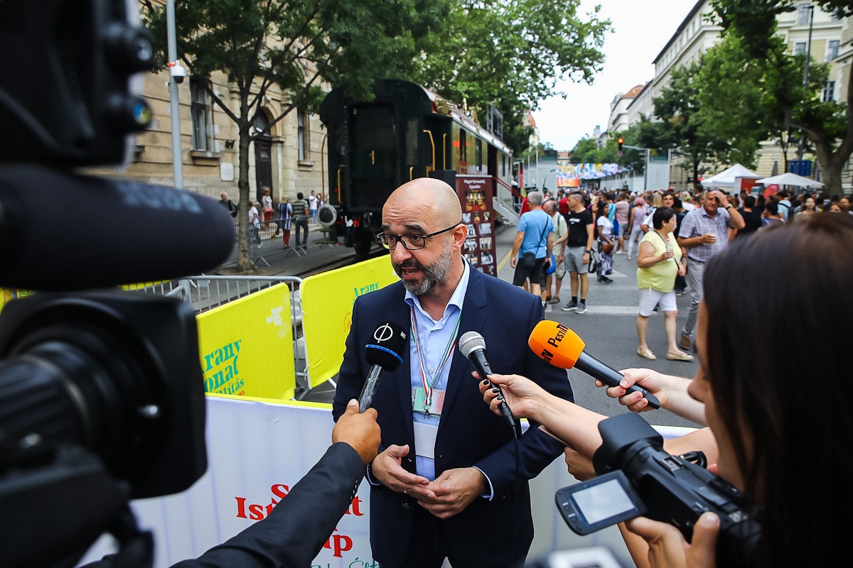 Már százezres tömeg vett részt a fővárosi ünnepi rendezvényeken